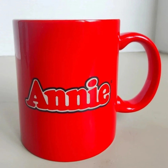 12 oz. Annie Cup Mug, Outstanding Condition - Picture 2 of 6
